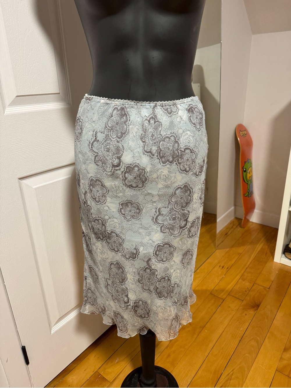 Floral Lace Midi Skirt - Light Blue & Gray